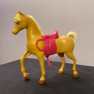 Mattel Barbie PINKTASTIC Riding Lessons Horse with Pink Saddle.